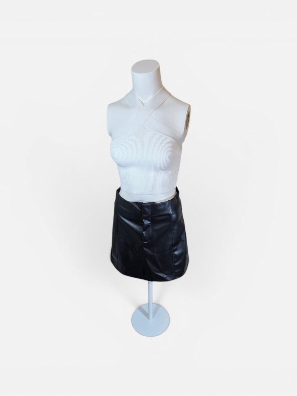 NWOT Zara Topstitched Faux Leather Mini Skirt - Black Size L - Picture 2 of 10